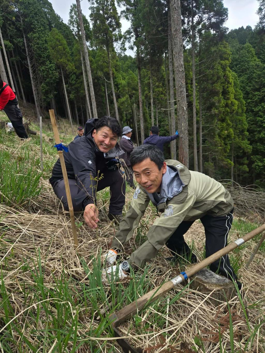 阿蘇大観の森での植樹