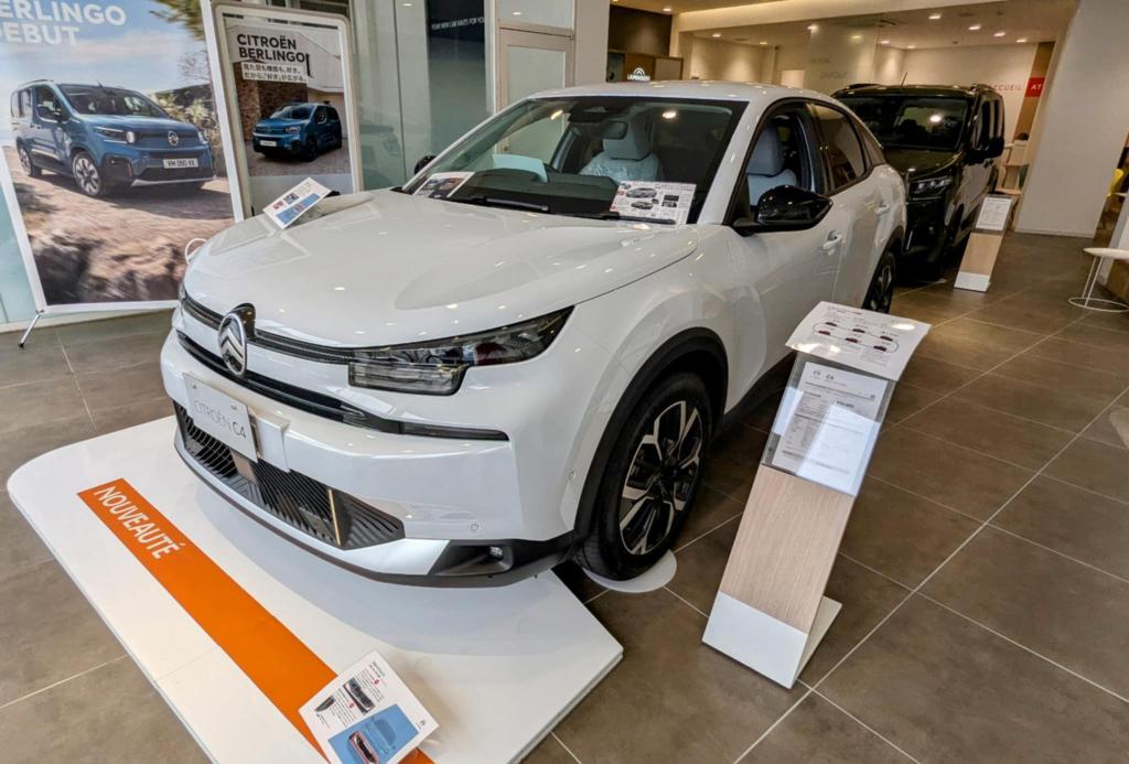 「NEW C4 HYBRID 試乗！」