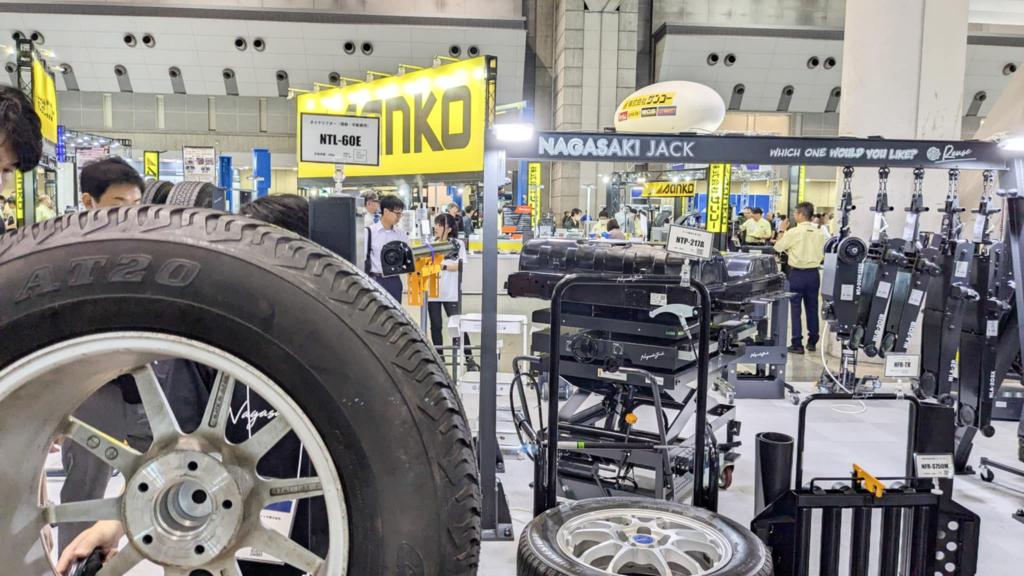 『オートサービスショー』