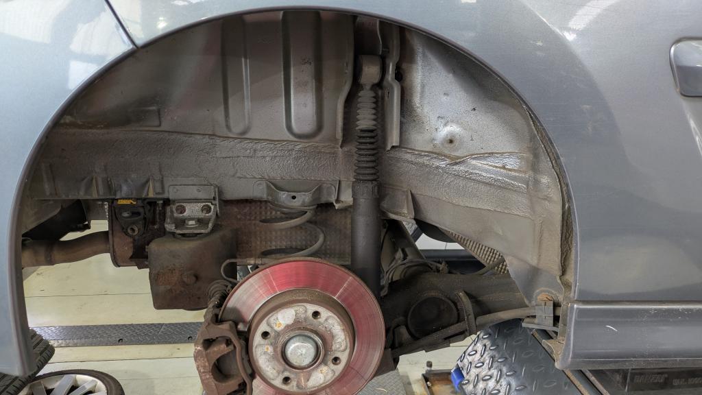 ショックアブソーバー