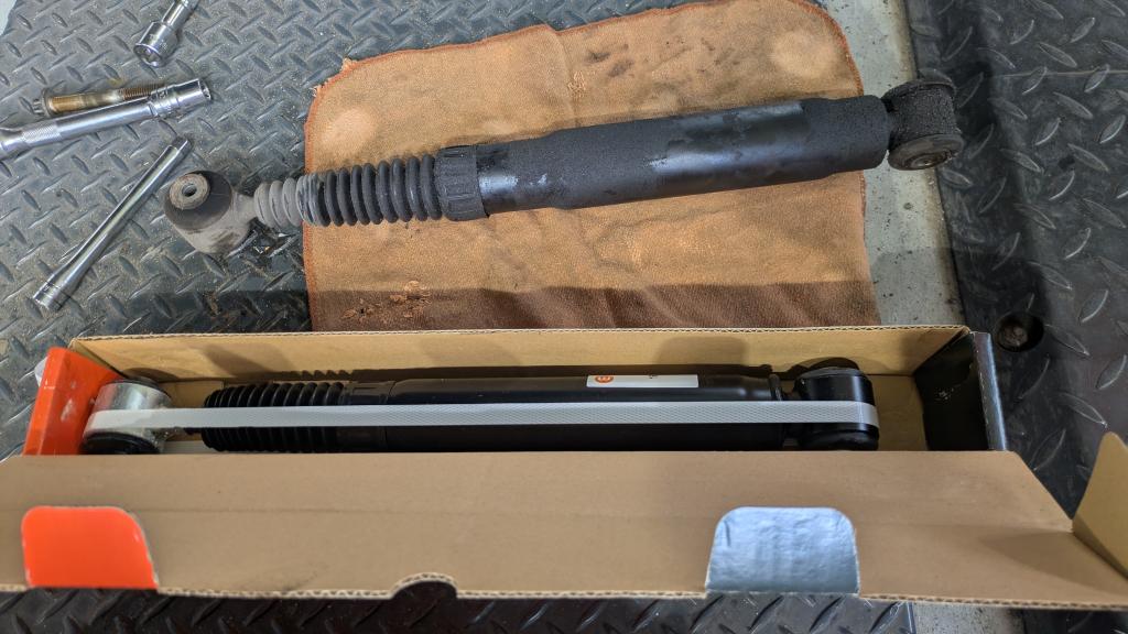 ショックアブソーバー