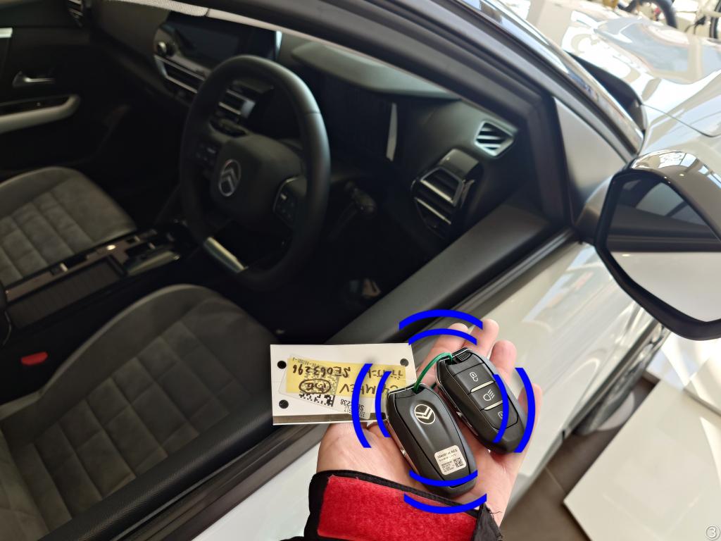 キーレス効かない、のか？