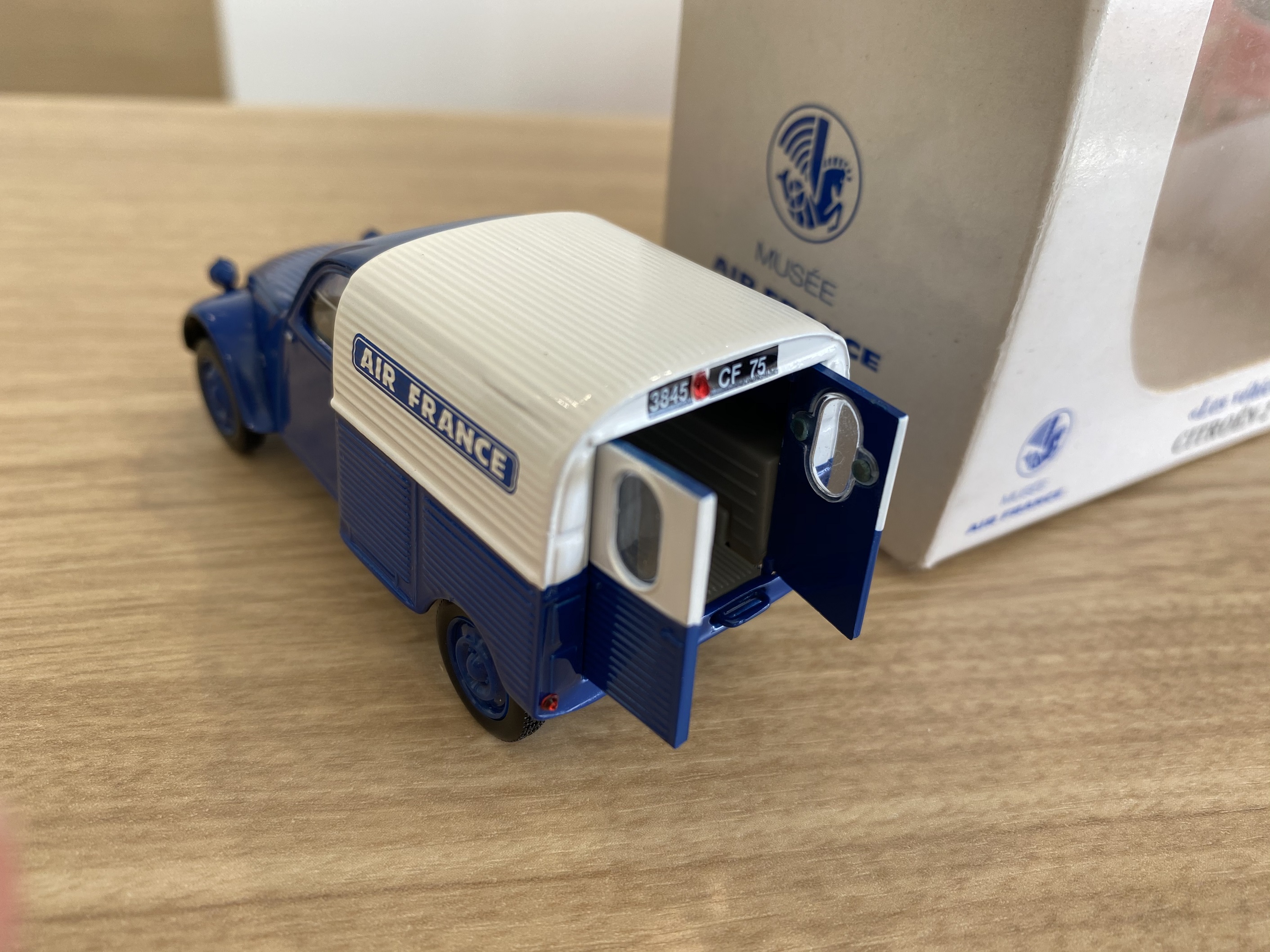 2CV フルゴネット