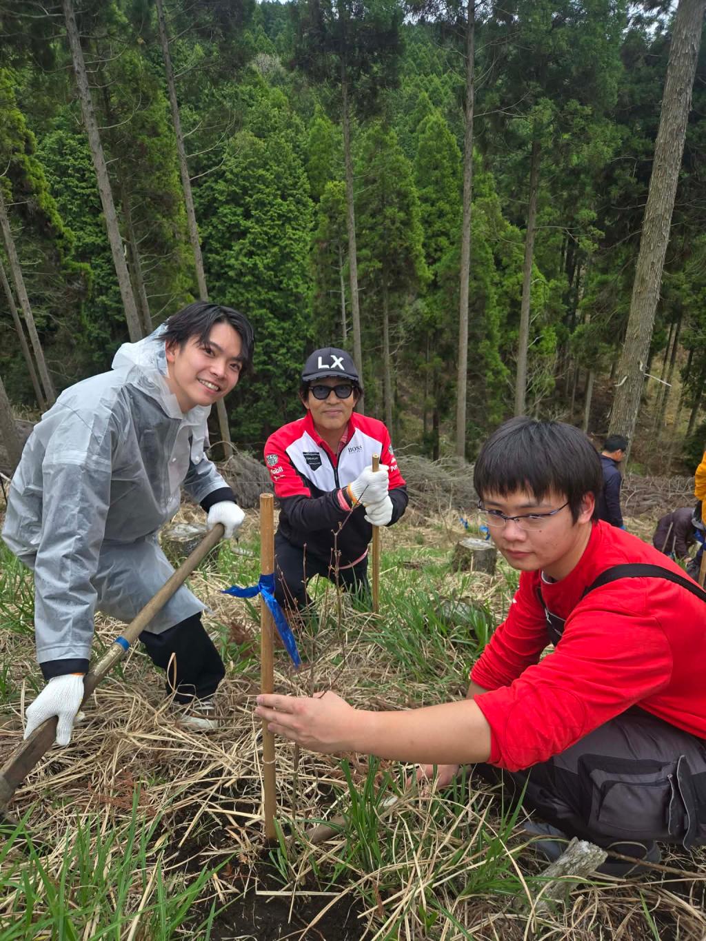 阿蘇大観の森での植樹